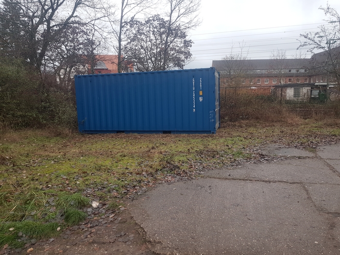 Wozu steht ein Container in der Dellbrücker Heide?